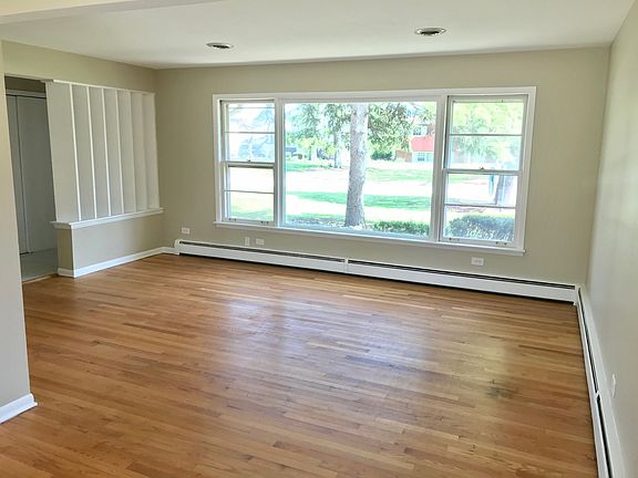 3rd image of 12736 Westgate Dr