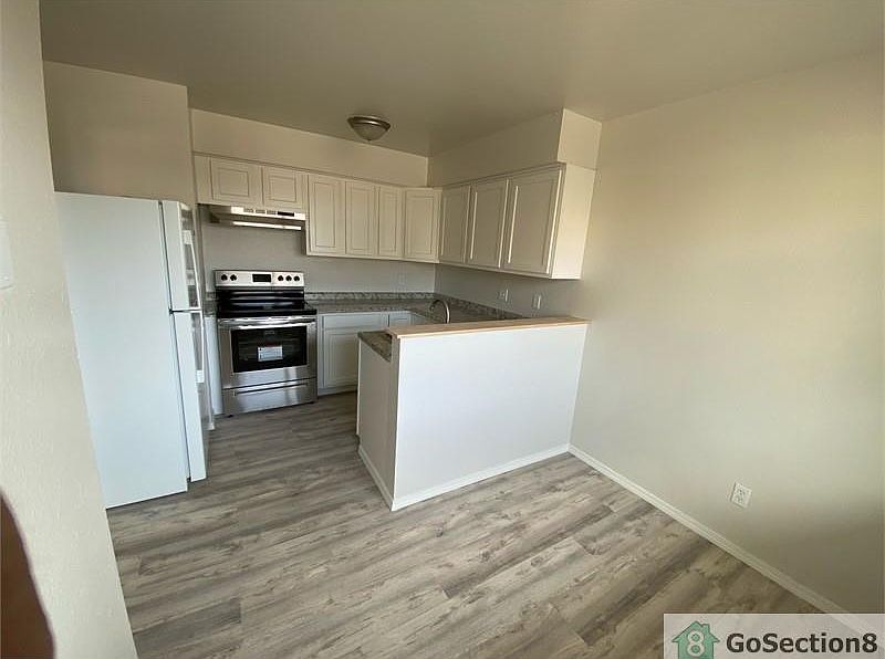 1st image of 526 Virginia St NE #A
