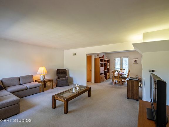 2nd image of 6645 N Cicero Ave