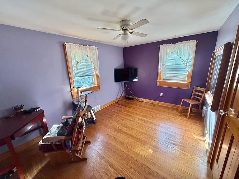4 Chestnut St — Photo 8