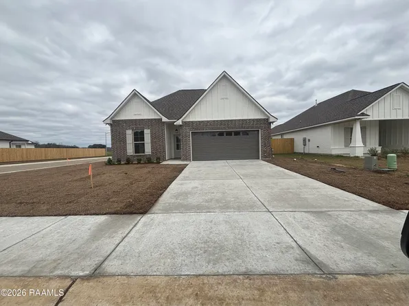 608 Summer St, Broussard, LA 70518