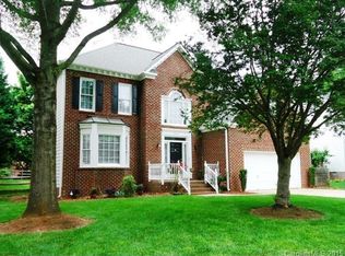 8810 Briarstone Ln, Waxhaw, NC 28173