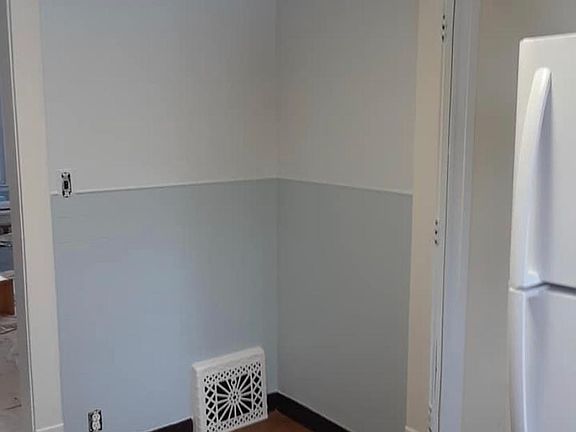 3rd image of 1213 E Erie St #1