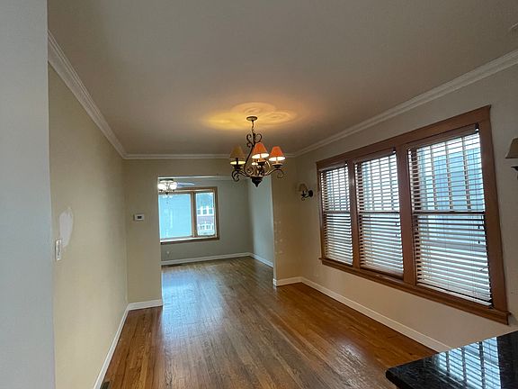 5th image of 4843 N Melvina Ave #1