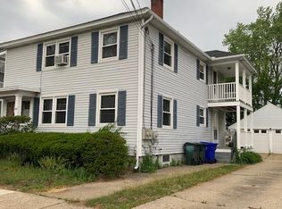 1106 Hayward St, Manchester, NH 03103
