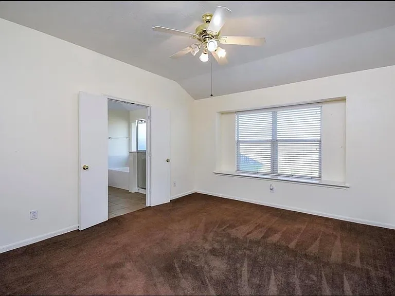 20802 Oak Rain Ct — Photo 11
