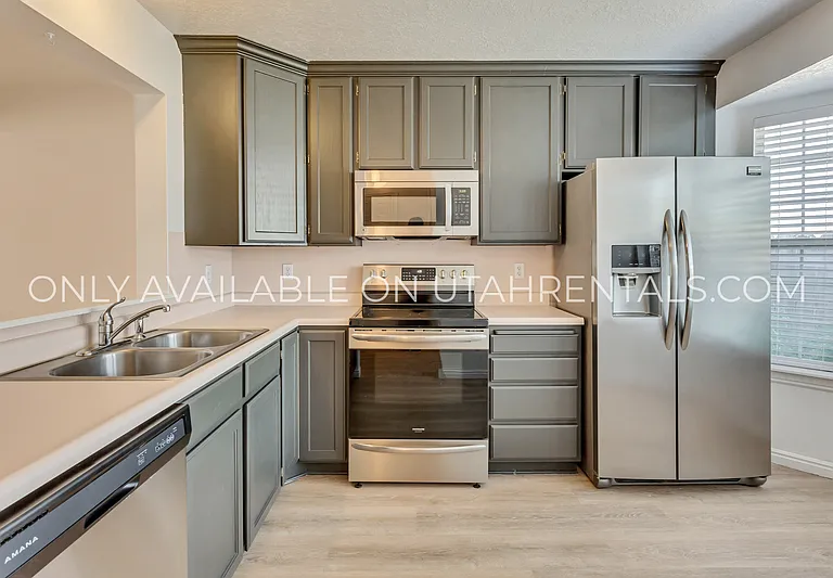 144 N 1120 E — Photo 8