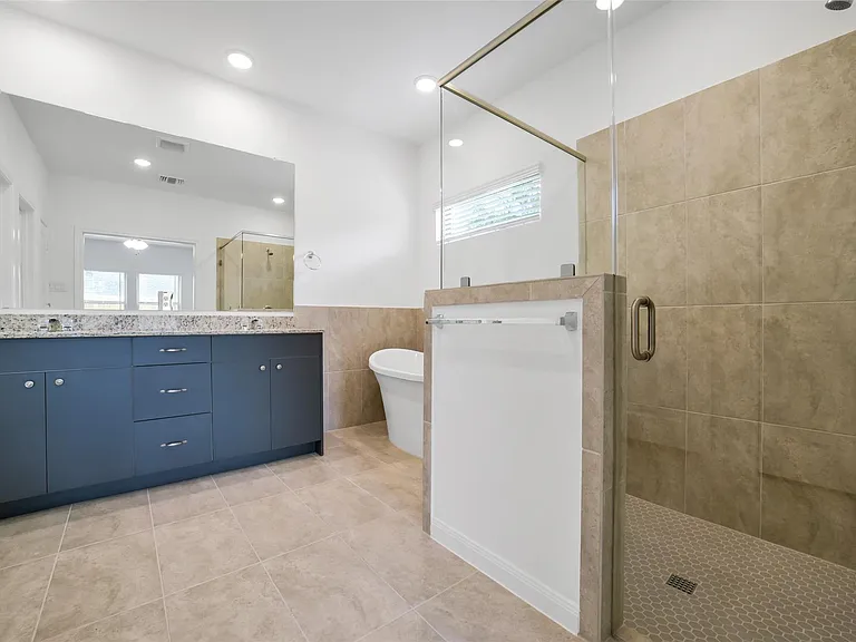 13315 Campos Dr — Photo 15