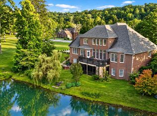 6 Ives Lake Rd, Signal Mountain, TN 37377