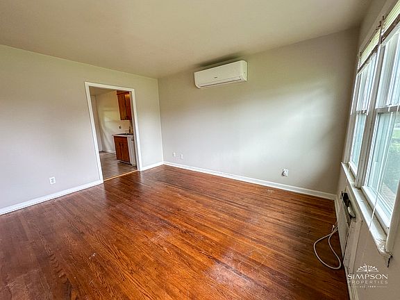 2nd image of 3100 Girard Ct #5