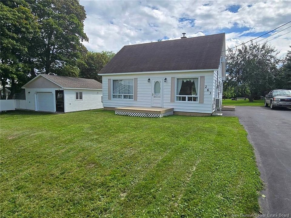 1st image of 263 Parc W