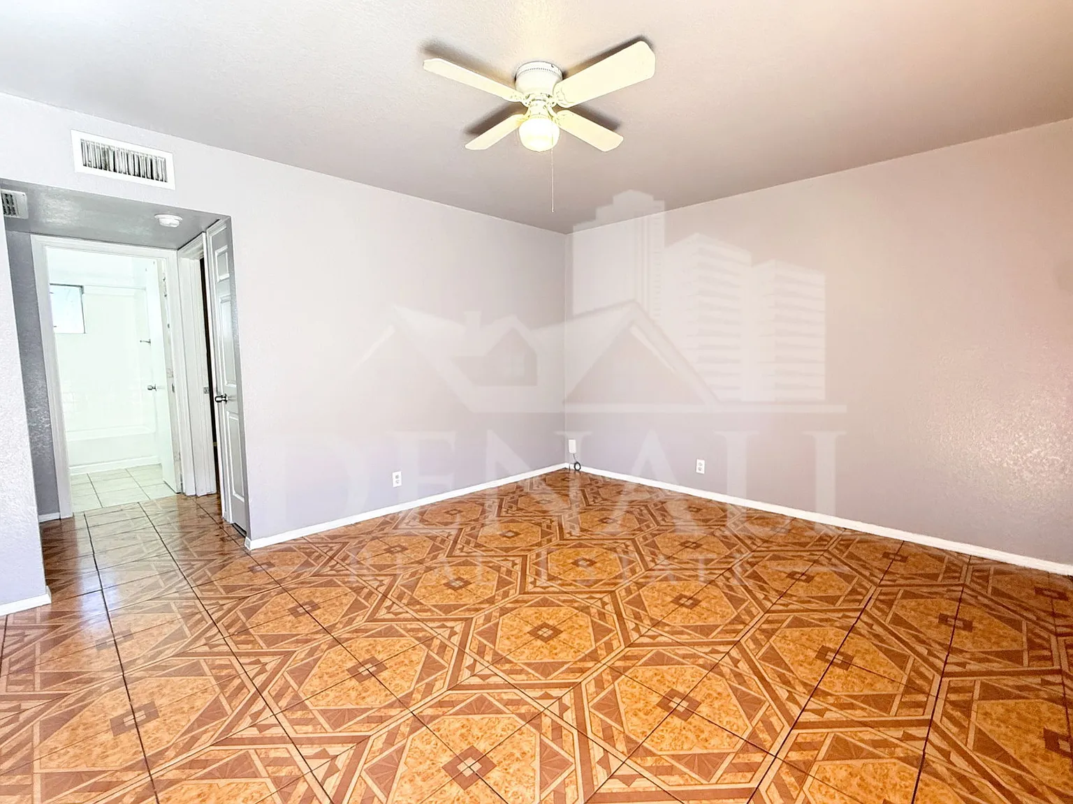 2 bed, 1.0 bath, 840 sqft, $1,100 — Photo 3