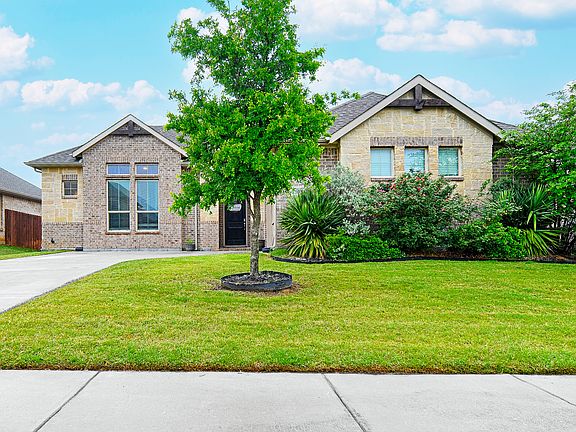 2nd image of 1106 Silver Oak Dr