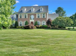 10 Hansom Dr, Columbus, NJ 08022