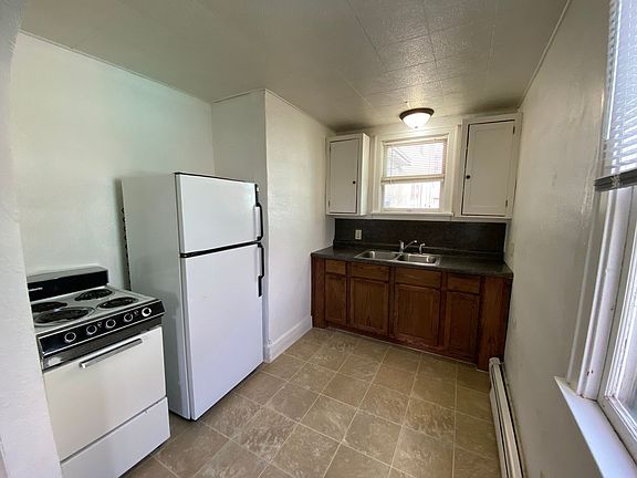 2nd image of 819 N 5th St APT 6