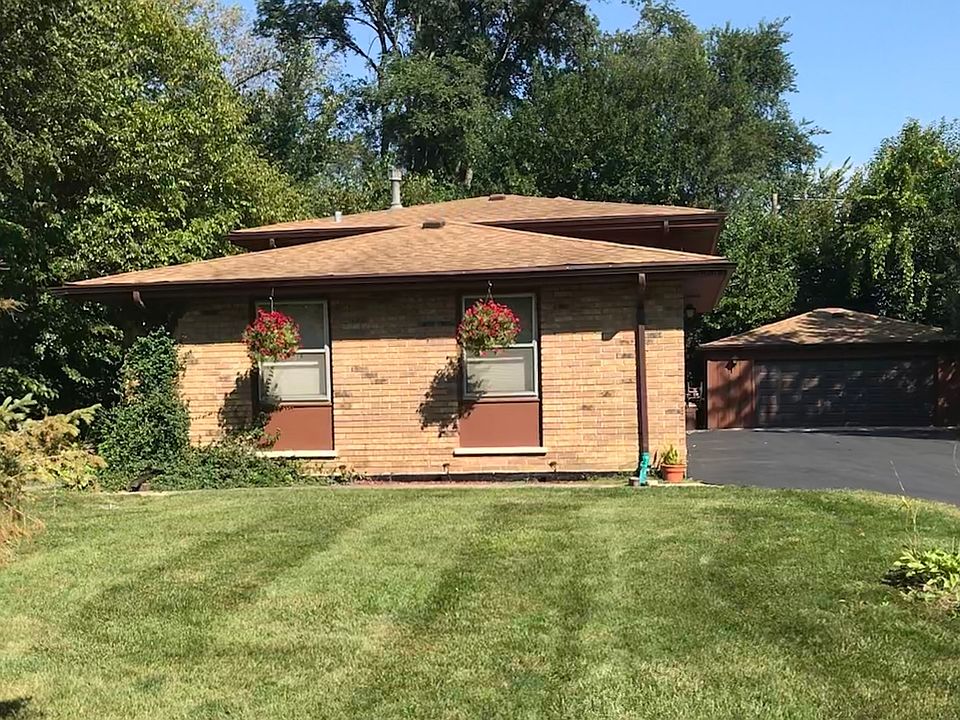 1st image of 10101 S 81st Ave