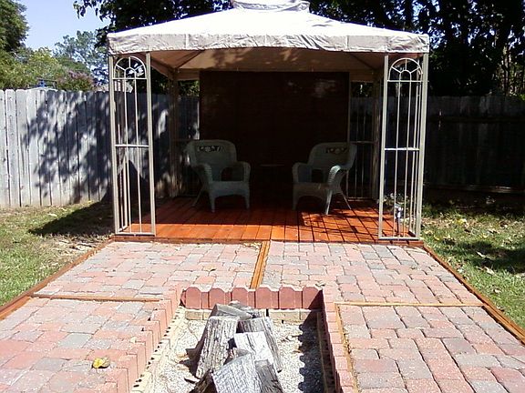 Gazebo, firepit