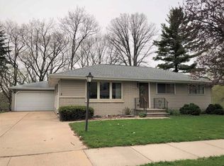 1201 Orchard Dr, Kaukauna, WI 54130