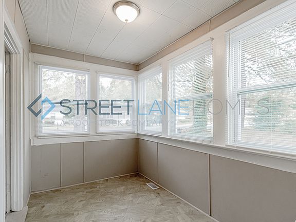 5th image of 1082 Mimosa Dr