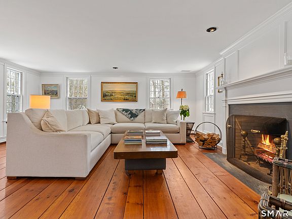 5th image of 128 Grumman Hill Road