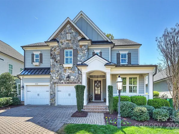 1032 Sharon Amity Rd, Charlotte, NC 28211