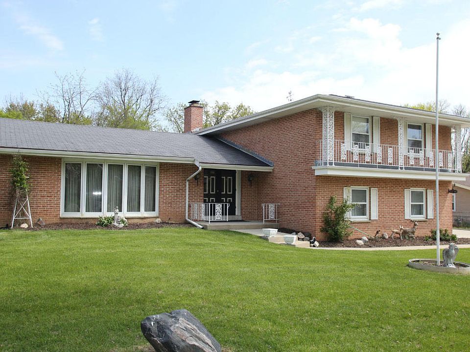 1st image of 12040 W Holt Ave
