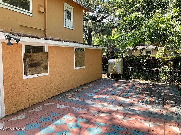 3rd image of 634 Aberdeen St