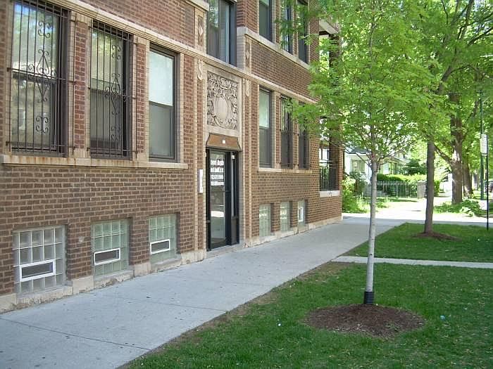 1st image of 4810 N Christiana Ave APT 1E