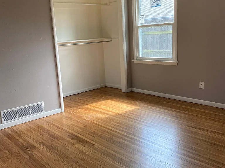 5222 S Marion Ave — Photo 7