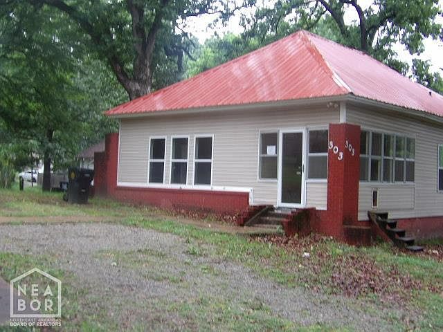 1st image of 303 Schoonover St