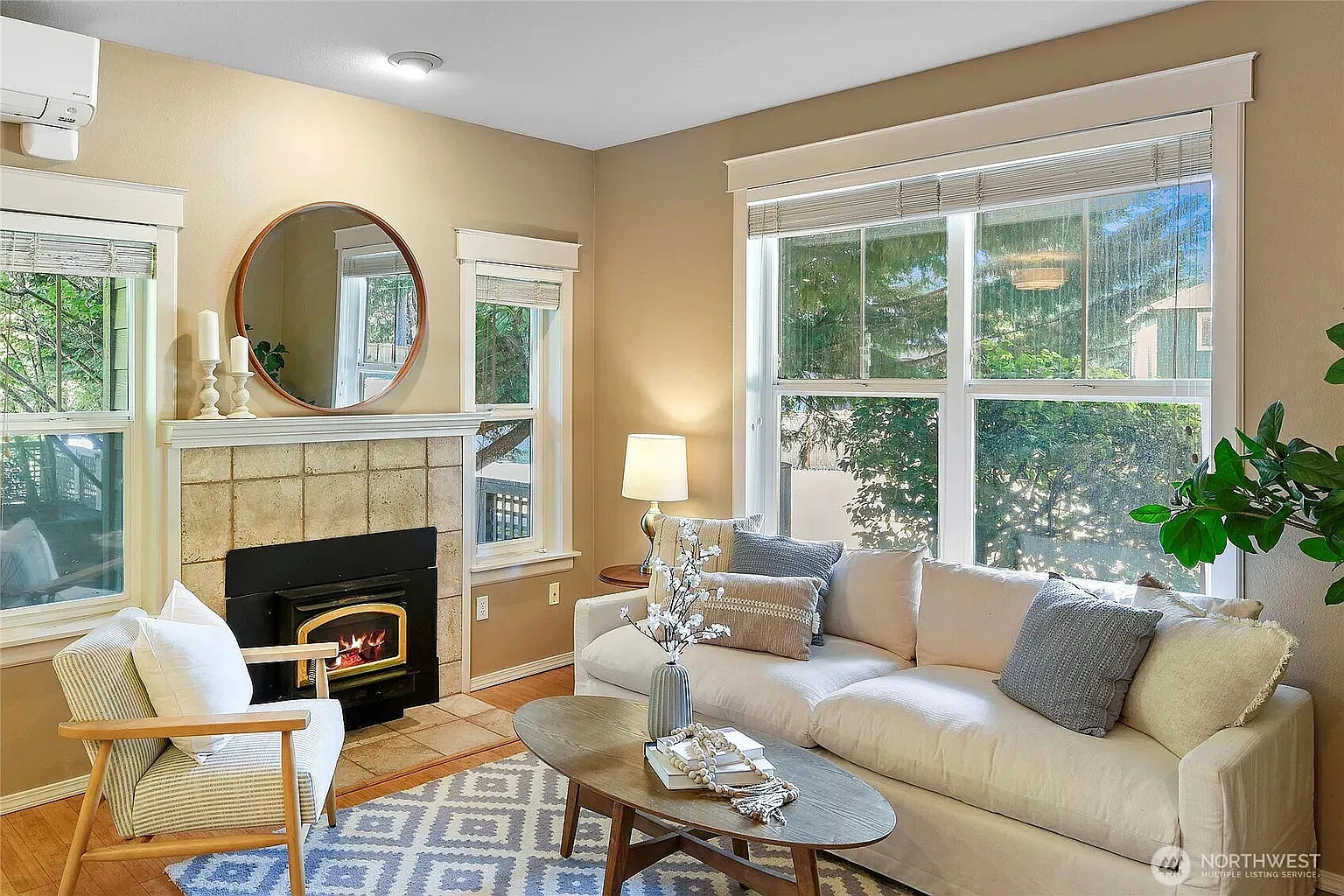 3 bed, 1515 sqft, $3,300 — Photo 2
