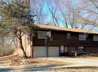 4301 SW 30th Ter, Topeka, KS 66614