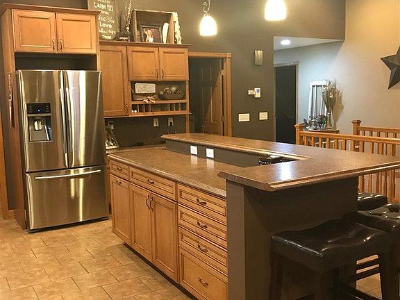 4th image of 1704 N Jefferson St
