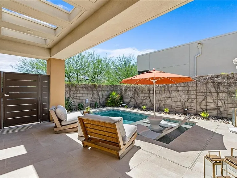 446 Fountain Dr — Photo 4