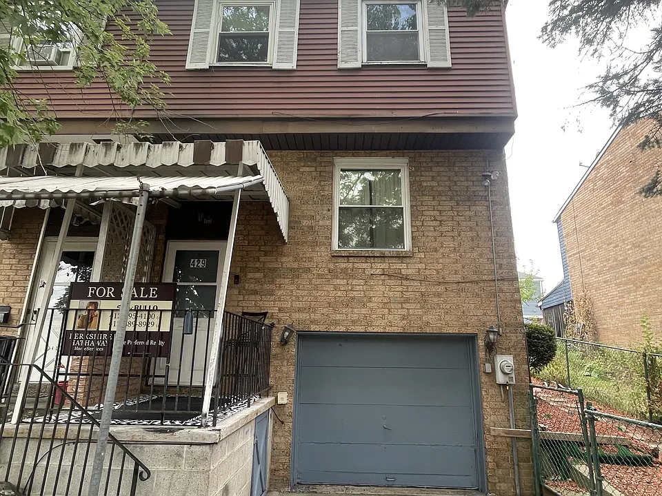 429 Enright Ct