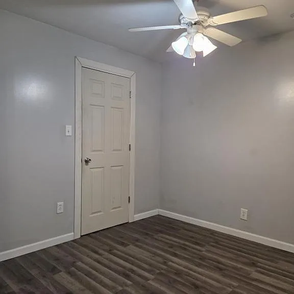 400 W Elm St #1 — Photo 9