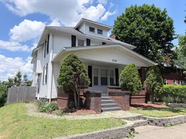 234 Mulberry St, Coshocton, OH 43812