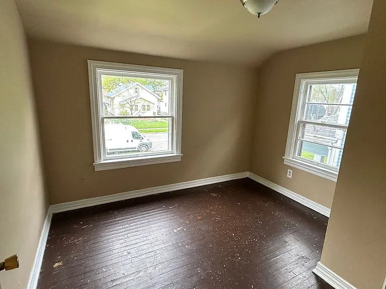 3730 S Harrison St — Photo 5