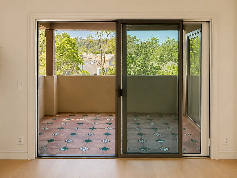 8860 Villa La Jolla Dr #3 — Photo 20