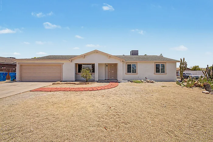 8129 W Hazelwood St — Photo 1