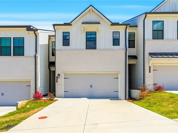 1905 Westwind St, Lawrenceville, GA 30043