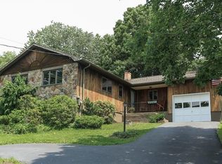 2646 Broadview Dr, Yorktown Heights, NY 10598