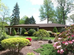 86 Parkway Dr, Clark, NJ 07066