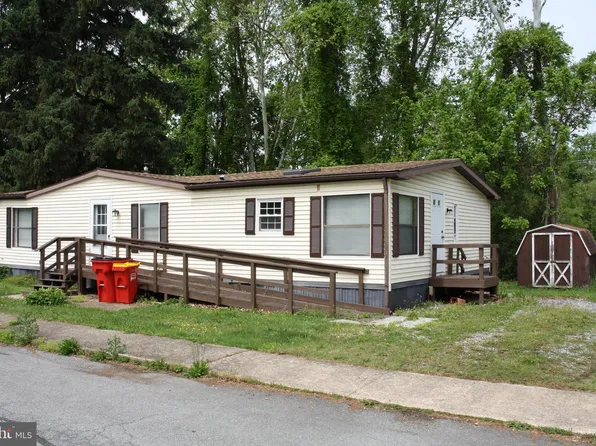 1 Larken Ln, Mount Holly Springs, PA 17065