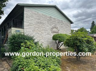 16360 SE Stark St APT 14, Portland, OR 97233