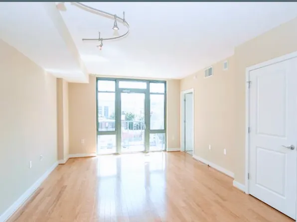 1117 10th St NW, Washington, DC