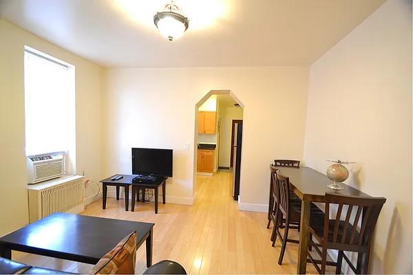 Rented by Smart City Real Estate LLC | media 10