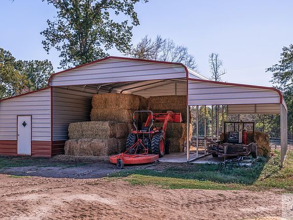 3rd image of 2426 County Road 1118