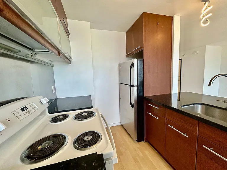 100 Atlantic Ave #908 — Photo 11