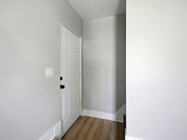 617-619 E 4th St #617 — Photo 5